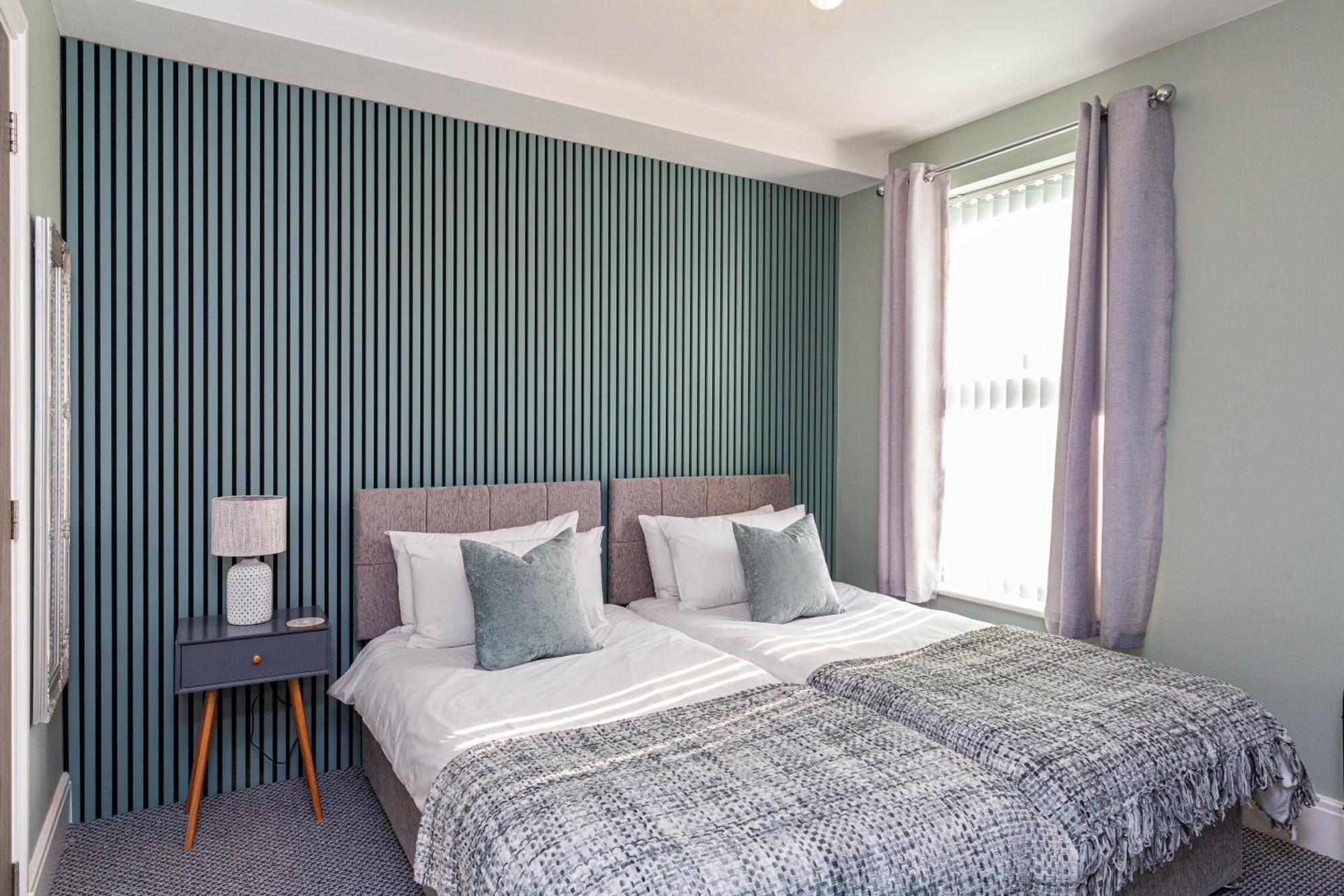Seafront Apartment - Sleeps 6 - Gateway To The Lake District - Brand New Morecambe Esterno foto