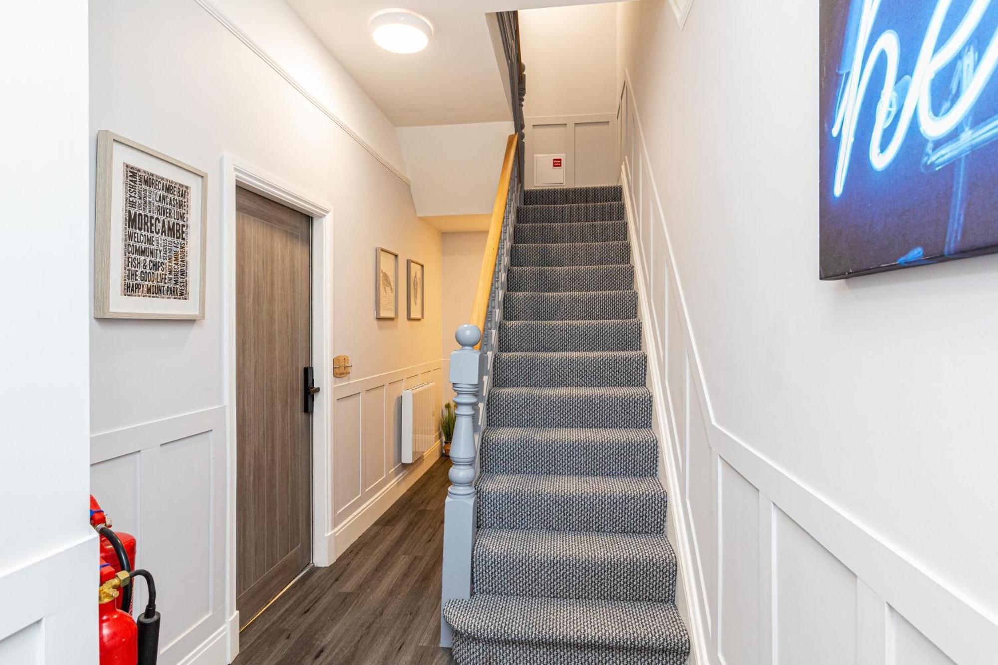 Seafront Apartment - Sleeps 6 - Gateway To The Lake District - Brand New Morecambe Esterno foto